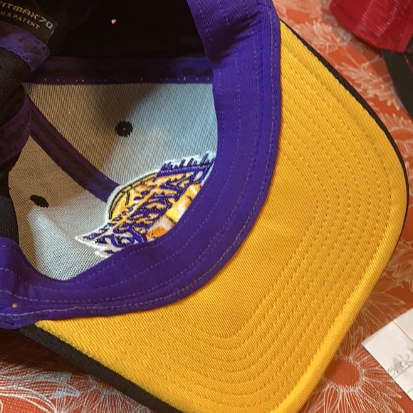 Los Angeles Lakers hats. - Picture 12 of 12